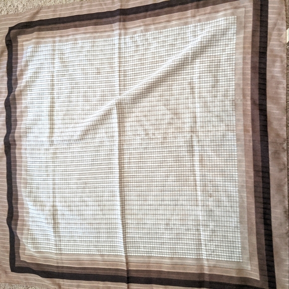 Made in Italy scarf - Picture 1 of 3